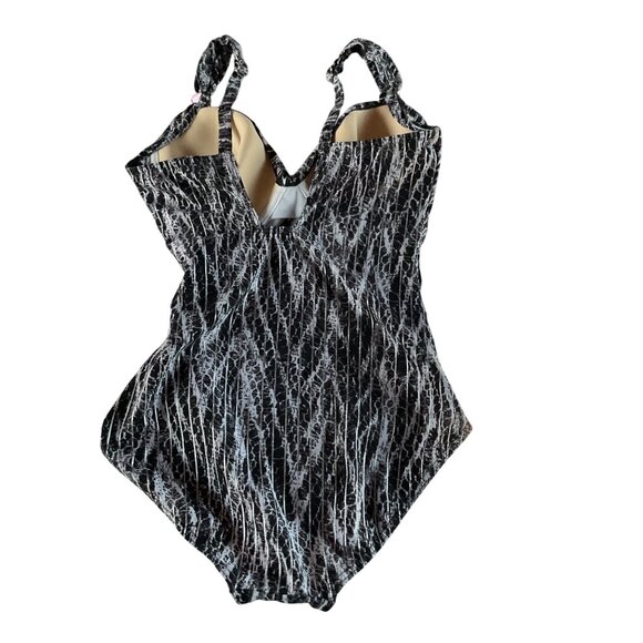 NWT Miraclesuit Chevron Python Siren 1PC Womens Swimsuit L Adjustable Straps NEW - Picture 8 of 14